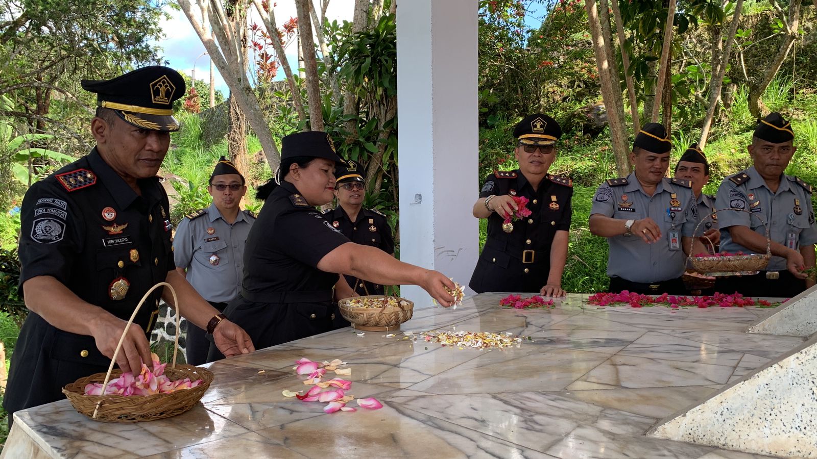 Jelang HBP ke-60, Lapas Perempuan Manado Ziarah dan Tabur Bunga di Taman Makam Pahlawan